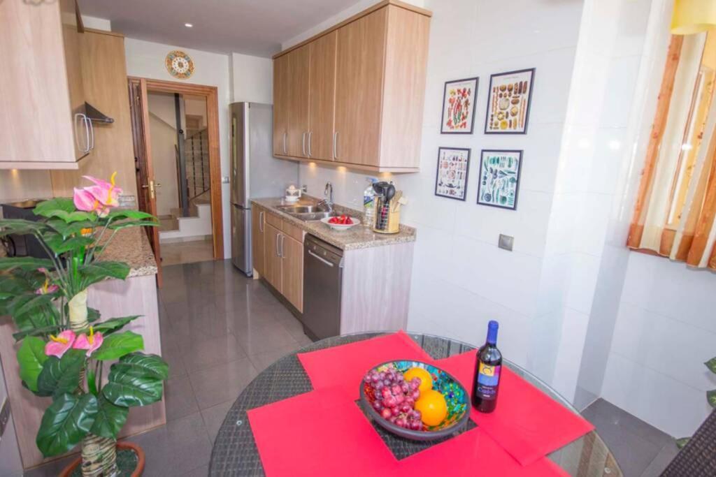 Casa Tres Vistas Luxury Apartment With Stunning Views To The Ocean Puerto de Santiago  Eksteriør billede